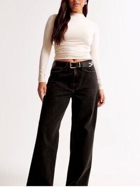 Abercrombie Mid Rise  Slouchy Jeans